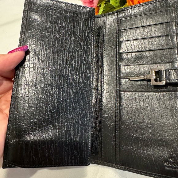 Authentic Gucci wallet - Picture 9 of 13
